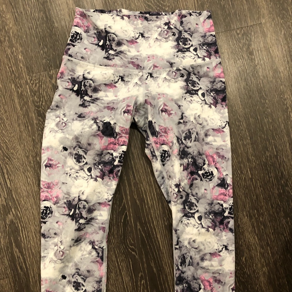 Lululemon cropped wonder under leggings